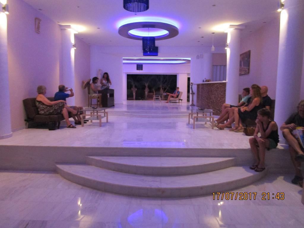 Saint Konstantin Beach Apartments Stegna ภายนอก รูปภาพ