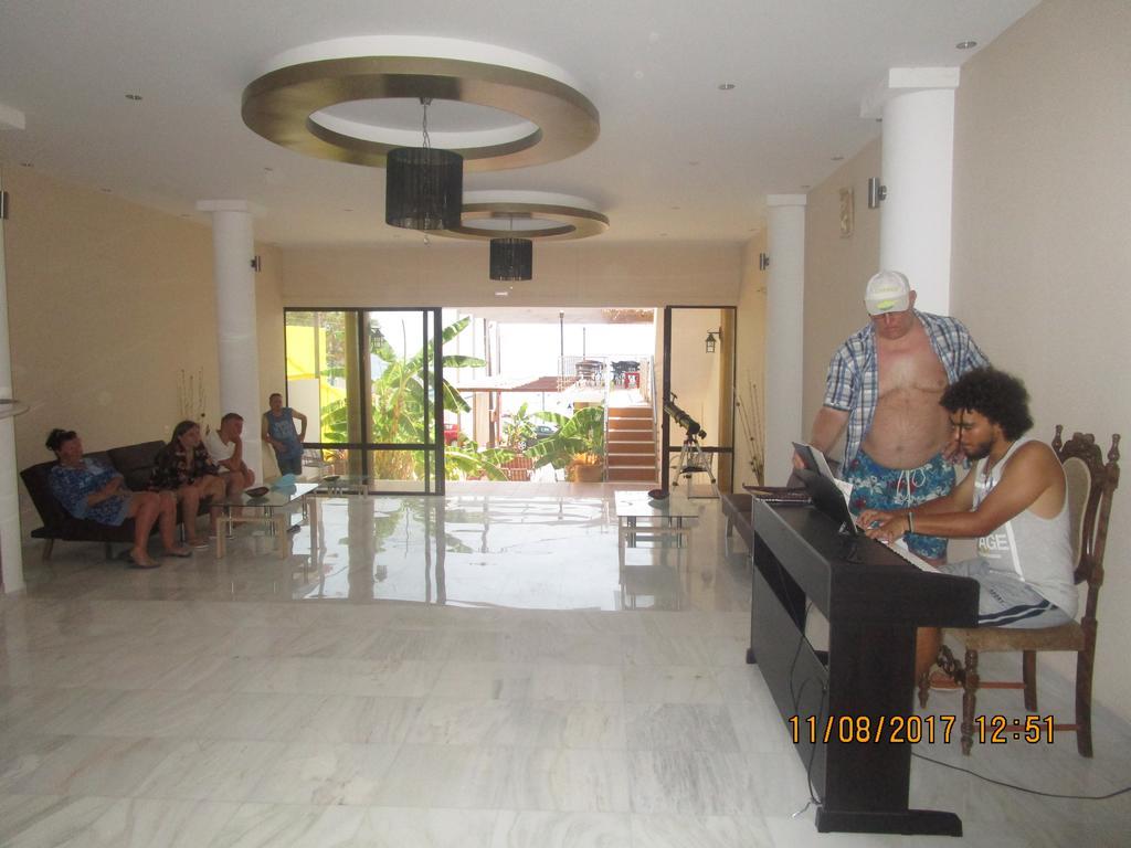 Saint Konstantin Beach Apartments Stegna ภายนอก รูปภาพ