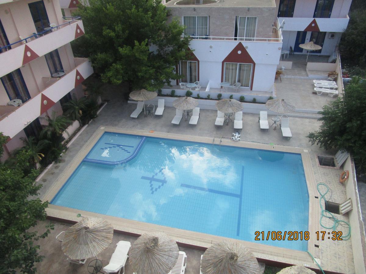 Saint Konstantin Beach Apartments Stegna ภายนอก รูปภาพ